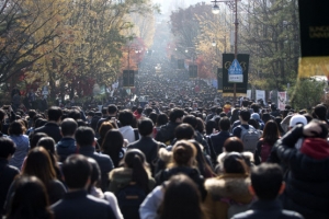 ‘불수능’에 “수시로 승부 볼래요”…논술고사장 긴장감