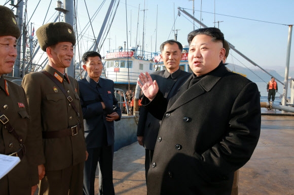 북한 김정은, 군 수산사업소 시찰