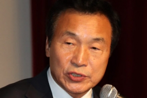 손학규 “대통령 제안 거부 최선아냐...거국내각 준비해야”