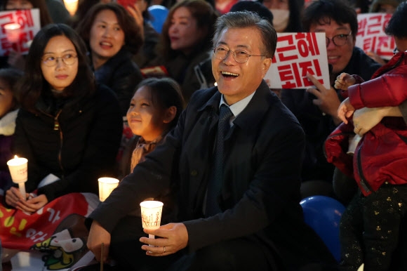 대구에서 촛불 든 문재인