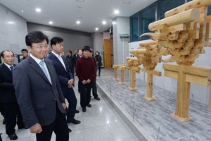 [현장 행정] “한옥·목가구의 美 간직… 전통문화 명소로”