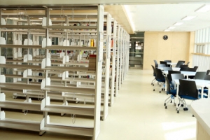 책 없는 영재학교 도서관