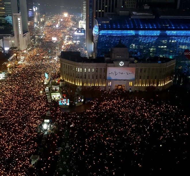 [서울포토] 11월 26일 촛불집회…시청광장 가득 메운 시민들