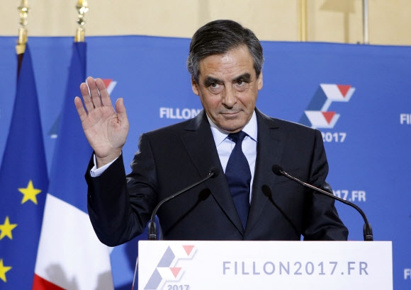 “완전한 변화” 약속…프랑스 공화당 대선후보 피용