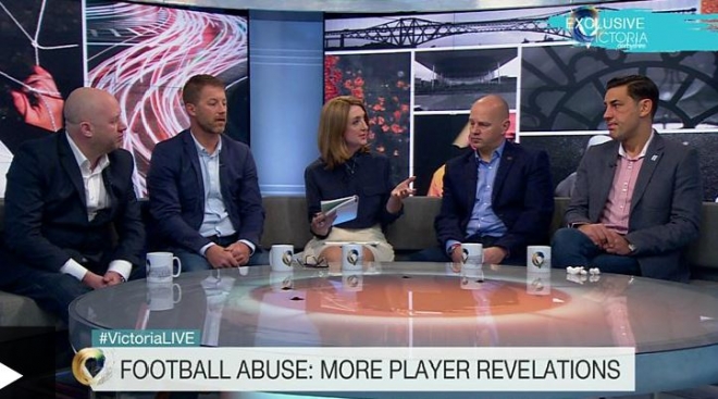 영국 BBC의 빅토리아 더비셔 프로그램에 출연해 축구계에 만연한 아동 성추행 실태를 폭로하는 제이슨 던퍼드(왼쪽부터), 스티브 월터스, 크리스 언스워스, 앤디 우드워드. BBC 홈페이지 캡처 