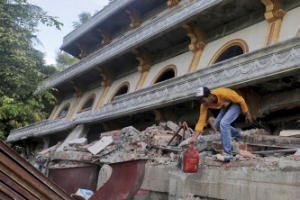 강진 덮친 인도네시아...피해 규모 눈덩이