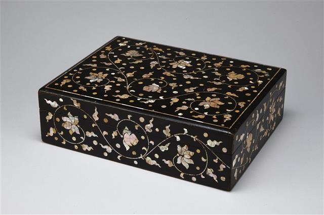 나전모란당초문상자