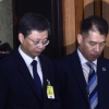 [서울포토] 청문회장으로 들어서고 있는 우병우 전 청와대 민정수석