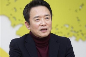 [신년 인터뷰] “신당 ‘새누리 시즌 2’ 안돼… 협치형 대통령제 땐 개헌 불필요”