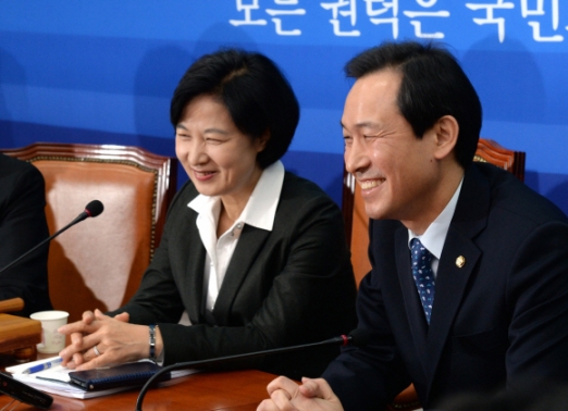 [서울포토] 웃음 짓는 추미애-우상호