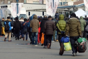 길고 긴… ‘사랑의 떡국 나눔’