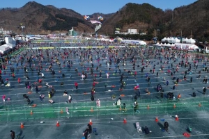 “반갑다, 동장군”… 강원 겨울축제 대박행진 신바람