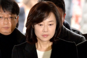 조윤선 문체부 장관 사의 표명…현직장관 구속 1호 불명예