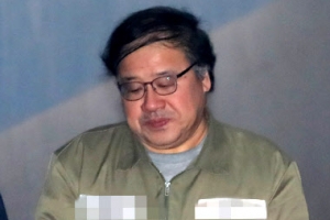 특검이 확보한 안종범 수첩 39권…“청와대 경내에 숨겨뒀었다”