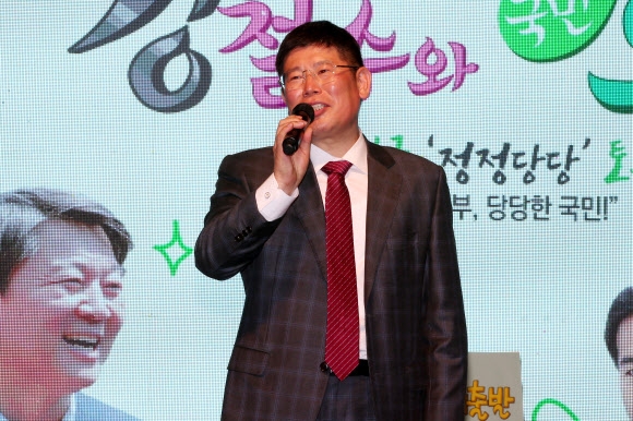 인사말하는 김경진 의원