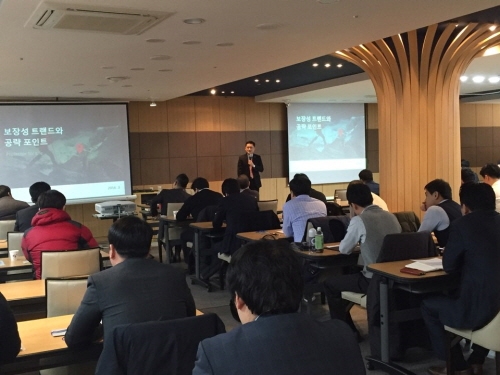 보험 영업 시장에서 특화된 FP 양성 솔루션을 가진 맨앤컴이 보험설계사(FP) 리크루팅을 시작한다고 밝혔다. 맨앤컴에서는 자체적으로 구축한 고효율 FP 교육 솔루션을 통해 신개념 영업 시장에 특화된 인재를 양성해왔다.