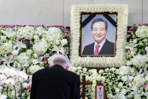 “정치·사회 변혁 있어야 새 도약” 관료의 마지막 훈수