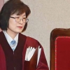 ‘8인 체제’ 헌재 첫 변론… 이정미 대행 “공정·엄격성 보장”