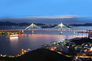 “우리 목포는 ‘주먹’하곤 상관없당께… 예술가의 도시제”