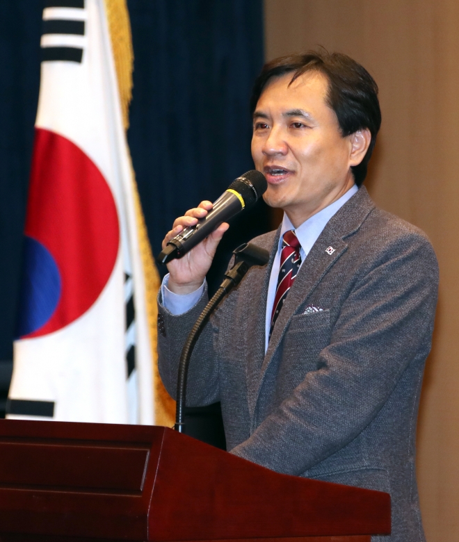 태극기 민심 토론회, 축사하는 김진태 의원