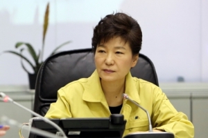 박 대통령 “세월호 당시 대통령 지나친 개입 구조방해라 판단”