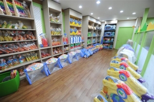 얘들아, 이젠 도서관에서 장난감 맘껏 갖고 놀아라