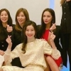 박시연, ‘하숙집 딸들’ 단체 사진 공개… 귀여운 손가락 하트 ‘유쾌’
