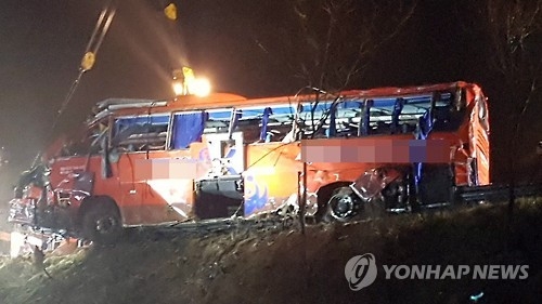 OT버스 추락원인 ‘미궁’…뒷버스 블랙박스에도 영상 없어 연합뉴스