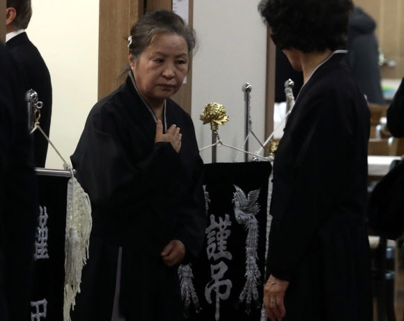 故 노무현 전 대통령 장모 별세… 정세균 국회의장 등 잇단 조문