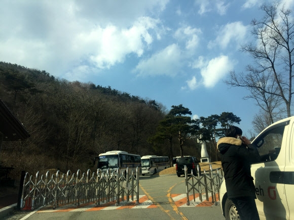 긴장감 도는 성주 골프장.  연합뉴스