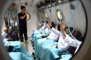 잠수 질환 치료받는 제주 해녀