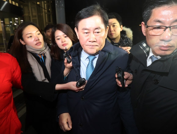 중진공 특혜채용 압력 의혹 최경환 의원 검찰 조사