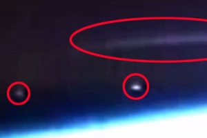 국제우주정거장 CCTV가 포착한 거대 UFO 모선 논란