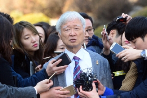 헌재 탄핵 인용…박 전 대통령측 대리인단 “재심 청구 논의할 것”