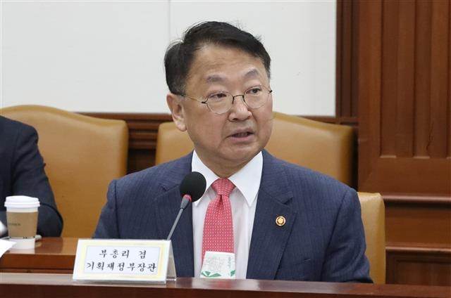유일호 부총리 겸 기획재정부 장관 연합뉴스