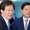 [서울포토] 바른정당 입당식 마친 지상욱…유승민과 맞잡은 손