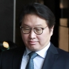 최태원 회장 검찰 출석, 밤늦게까지 조사 진행…‘사면거래’ 의혹 집중 추궁