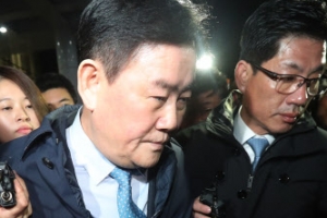 특혜채용 압력 의혹 최경환 자유한국당 의원 20일 불구속 기소