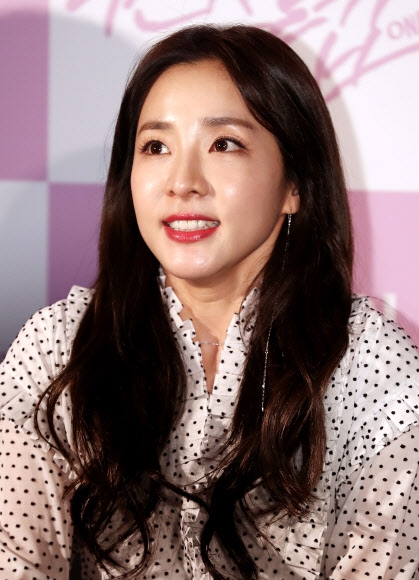 원스텝 산다라박