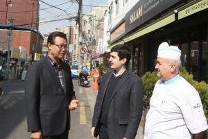 [현장 행정]    베트남 퀴논길·할랄 지도…    용산구 유커 빈자리 ‘이상無’