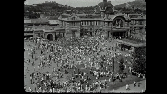1945년 9월 서울역앞. 한국영상자료원 제공