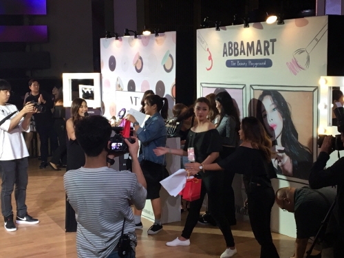 색조 브랜드 ‘아바마트’가 국내 시장을 넘어 필리핀을 비롯한 동남아시장에서도 뜨거운 반응을 이끌어 내고 있다.