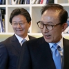 [서울포토] 이명박 전 대통령과 유승민 의원