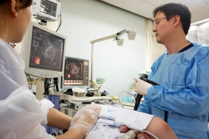 술 좋아하는 애주가 복통 잦다면 ‘췌장염’ 의심