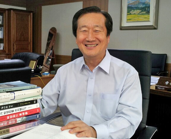 한양대 특훈교수에 임용된 김재홍 전 방통위 부위원장.