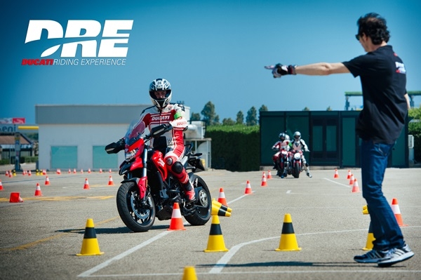 프리미엄 이탈리아 모터사이클 두카티의 공식 수입원 두카티 코리아(유한회사 모토로싸)가 이달부터 사회공헌 프로젝트의 일환으로 두카티 공식 아카데미 Ducati Riding Experience를 무료로 운영한다.