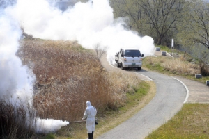 모기 잡고 전염병 막자