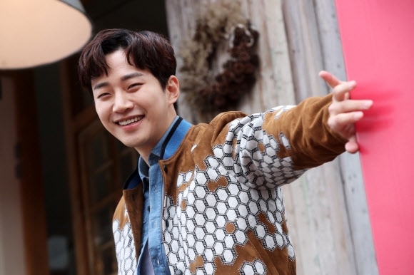 미소 넘치는 이준호