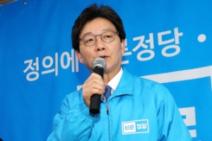 유승민 “홍준표 방지법 제정…안철수 안보관 못믿어”