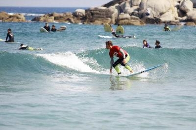 지난해 양양 죽도해변에서 서퍼들이 서핑을 즐기고 있다. 양양군 제공